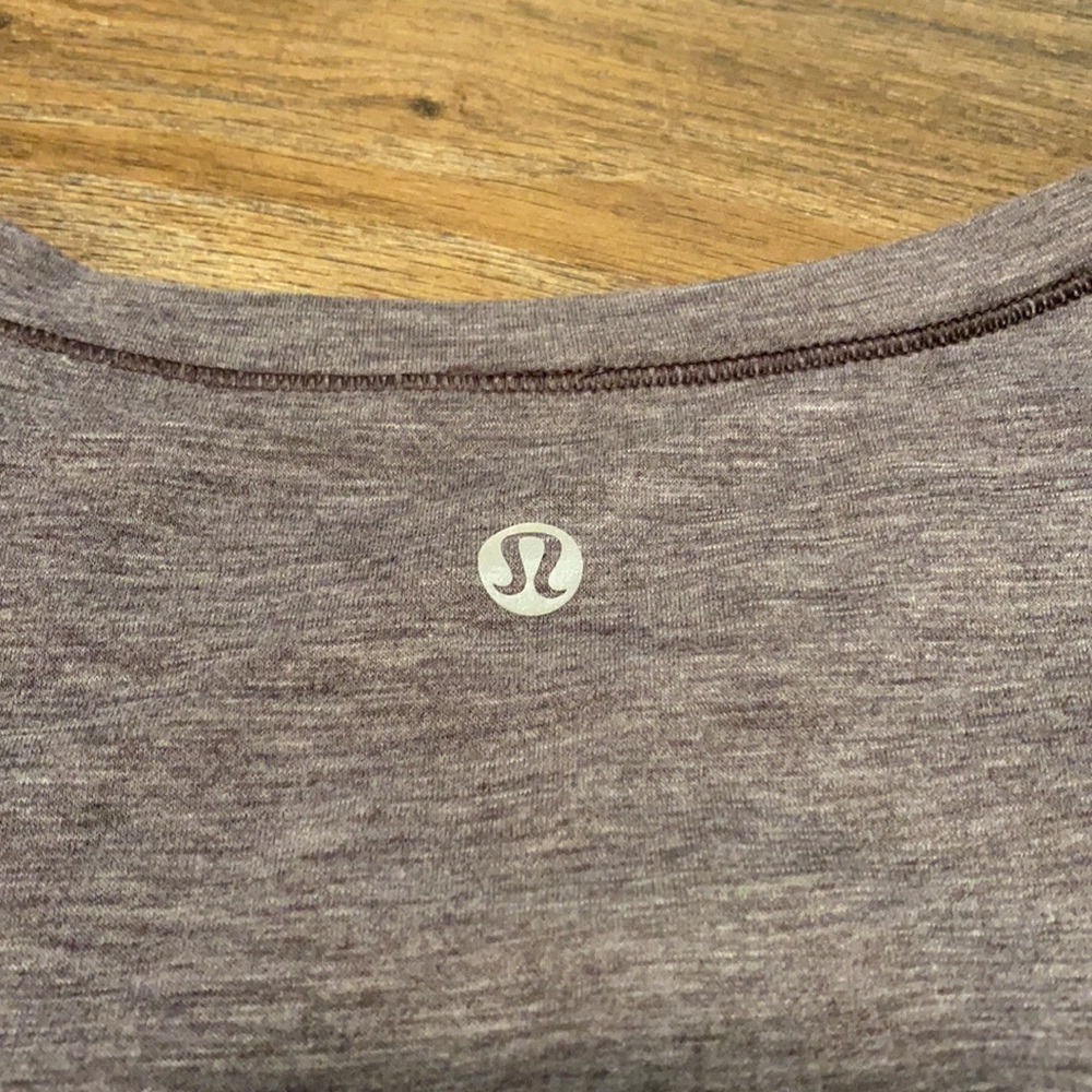 Lululemon Twisted Front Crop Tee - image 3